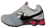 Nike Shox Deliver Branco Prata e Rosa MOD:017